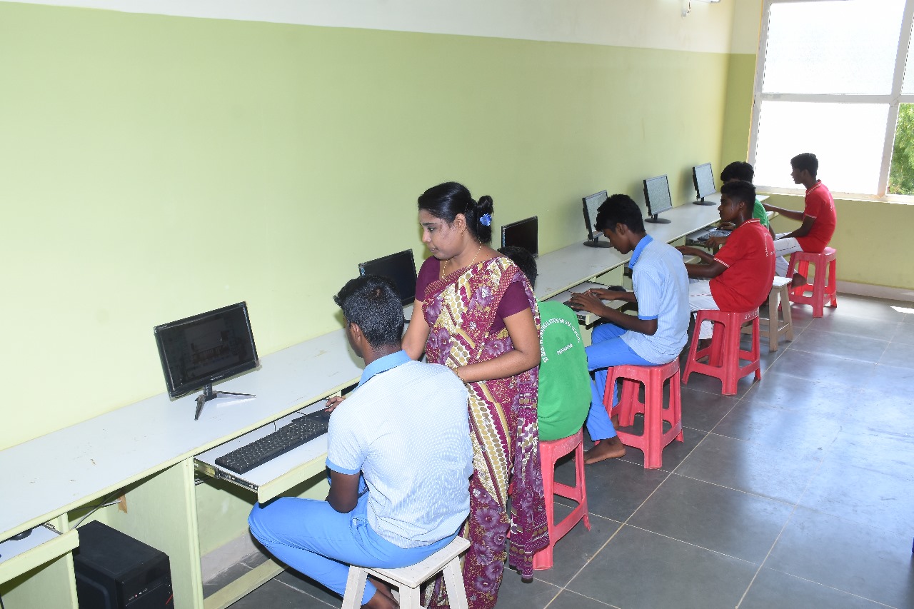 Computer Lab Image 2